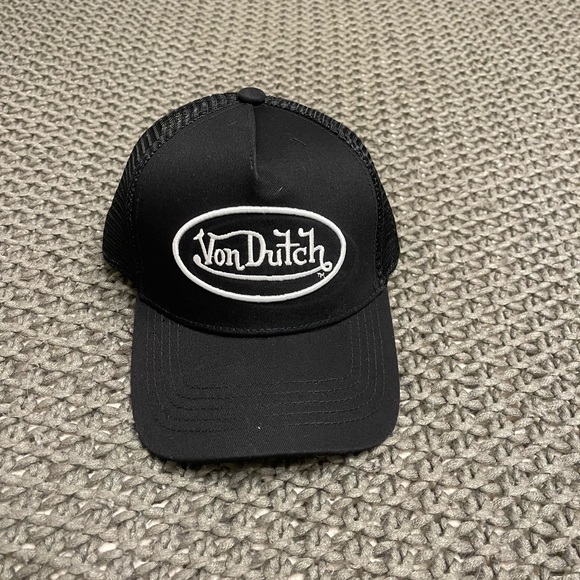 Von Dutch Black Mesh Cap